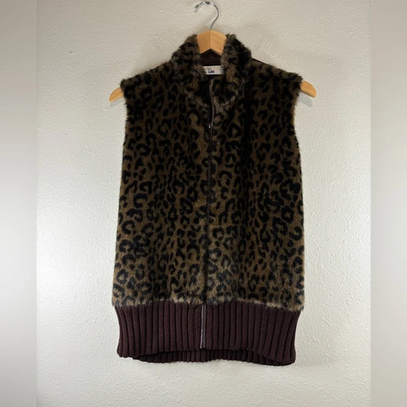 Faux Fur Animal Print Vest Ms. Lee Size Medium Full Zip :) - Picture 1 of 4